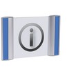 Targhe per porte e pareti realizzate in alluminio con pannello frontale antiriflesso. Targa personalizzabile grazie ai 6 supporti colorati in dotazione (materiale riciclabile) da inserire nelle guide laterali. Puo essere fissata a qualsiasi superficie tramite viti o bioadesivo inclusi.