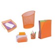 Set da scrivania tutto in uno in metallo traforato provvisto di 5 accessori necessari per avere sempre la scrivania in ordine. Composto da: <br/>- 1 portapenne di dimensioni LxPxH 12x7,3x10,3 cm<br/>- 1 cestino gettacarte di dimensioni LxPxH 36x24x39,5 cm<br/>- 1 portacorrispondenza di dimensioni LxPxH 28,5x34x8 cm<br/>- 1 portariviste di dimensioni LxPxH 9x26x33,5 cm<br/>- 1 sparticarte di dimensioni LxPxH 18x9,5x14,2 cm.<br/>Disponible in vari colori.