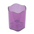 Portapenne in polistirene dal desing a forma ondulata. Disponibile in 3 colori trasparenti: azzurro, cristallo e viola. Diametro 8 cm, altezza 10,2 cm.