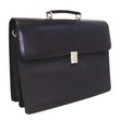 Borsa dorso doppio in resistente nylon e similpelle. Ampio scomparto interno, divisorio centrale, portachiavi e portapenne all’interno, tasca a retro con zip, tracolla removibile e chiusura in nickel.