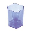 Portapenne in polistirene dal desing a forma ondulata. Disponibile in 3 colori trasparenti: azzurro, cristallo e viola. Diametro 8 cm, altezza 10,2 cm.